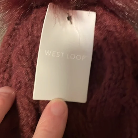 NWT!! Pom Hat - Picture 4 of 5